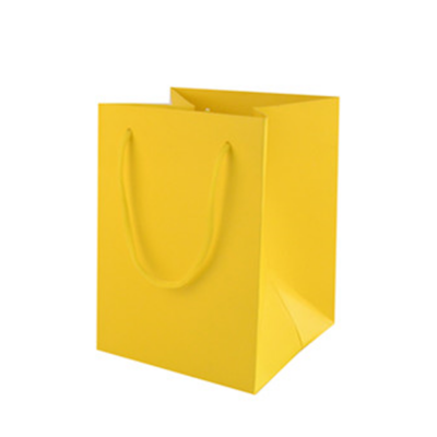 2019 customized logo printed yellow shopping paper gift bag